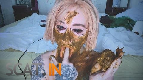 DirtyBetty - Shit obsessed girl made a mess (FullHD 1080p)
