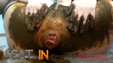 ScatLina - Anal prolapse in shit (FullHD 1080p)