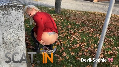 DevilSophie, SteffiBlond - And from the post; P Today my sausage is traveling (Apr./2022/4K) (UltraHD 4K 2160p)