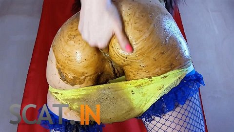 AnnaCoprofield - Dirty Yellow Panties (FullHD 1080p)